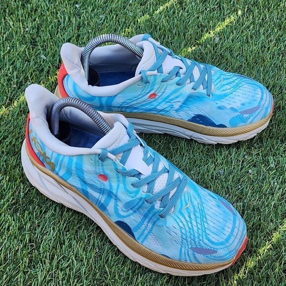 HOKA CLIFTON 8 - Womens Athletic Shoes - SIZE 7.5B - Picture 1 of 10